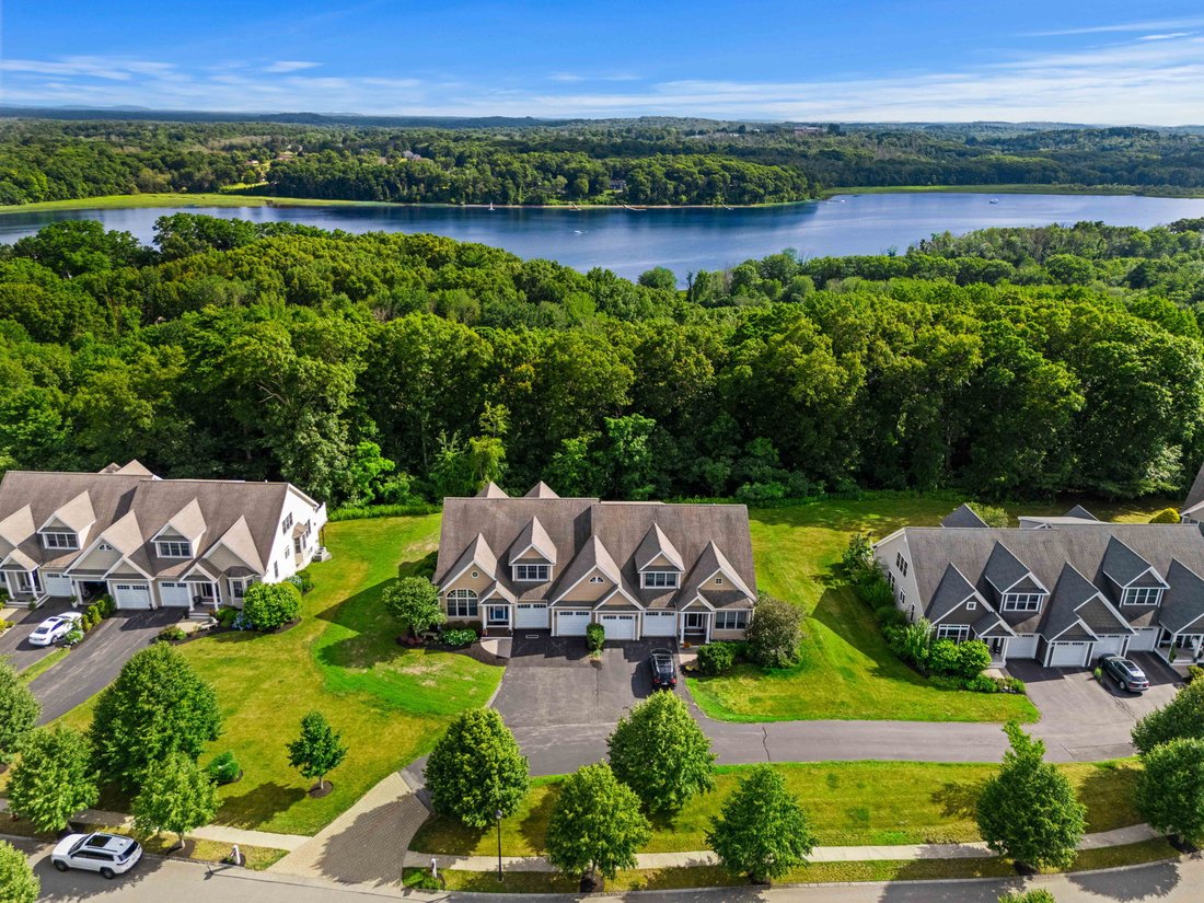 Condo in Amesbury, Massachusetts, United States 2 - 18464327