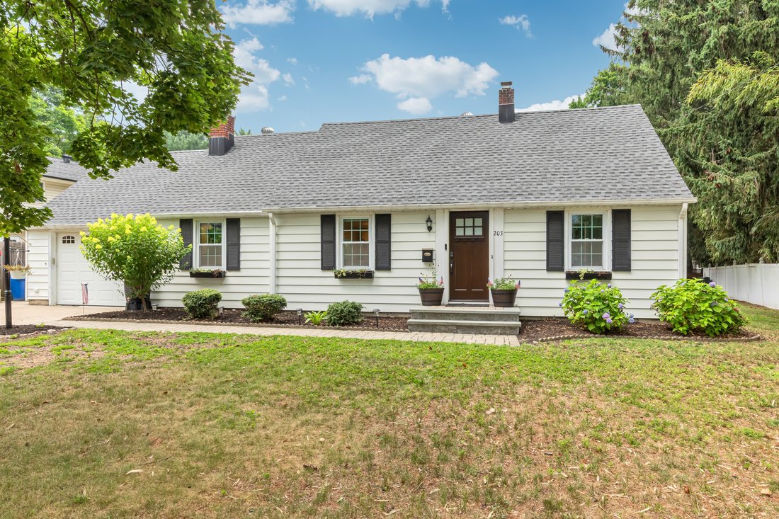 House in North Middletown, New Jersey, United States 2 - 18456717