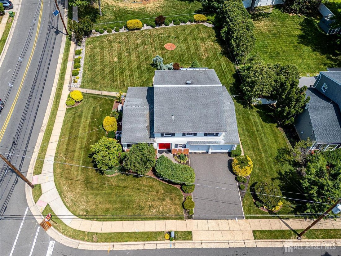 House in Metuchen, New Jersey, United States 5 - 18411569
