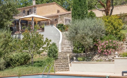 Estate in Gordes, Provence-Alpes-Côte d'Azur, France 1