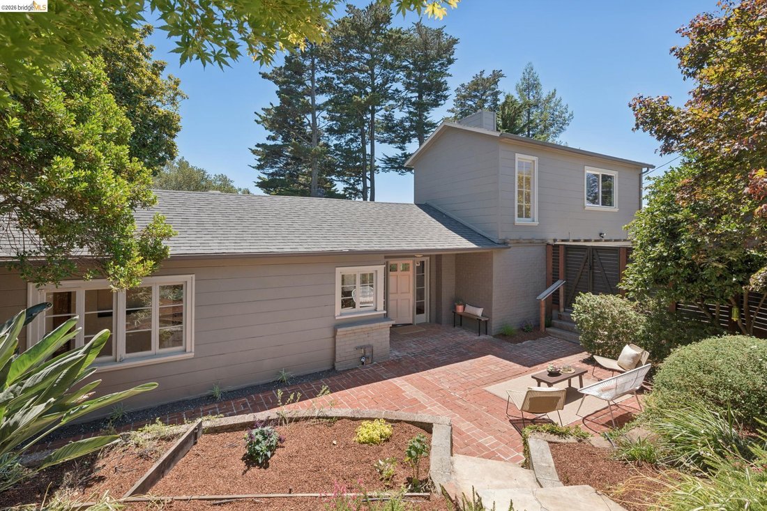 House in Oakland, California, United States 1 - 18458835