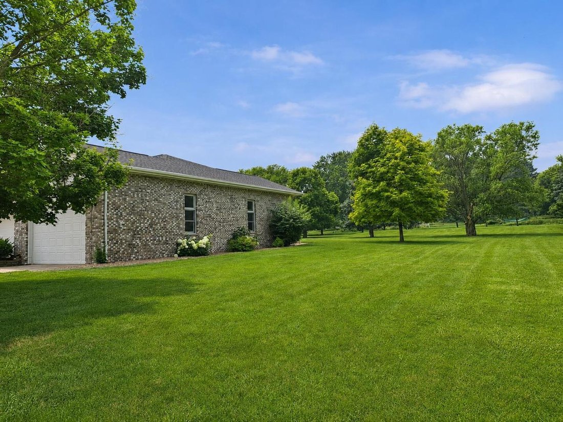 House in Neenah, Wisconsin, United States 4 - 18455476