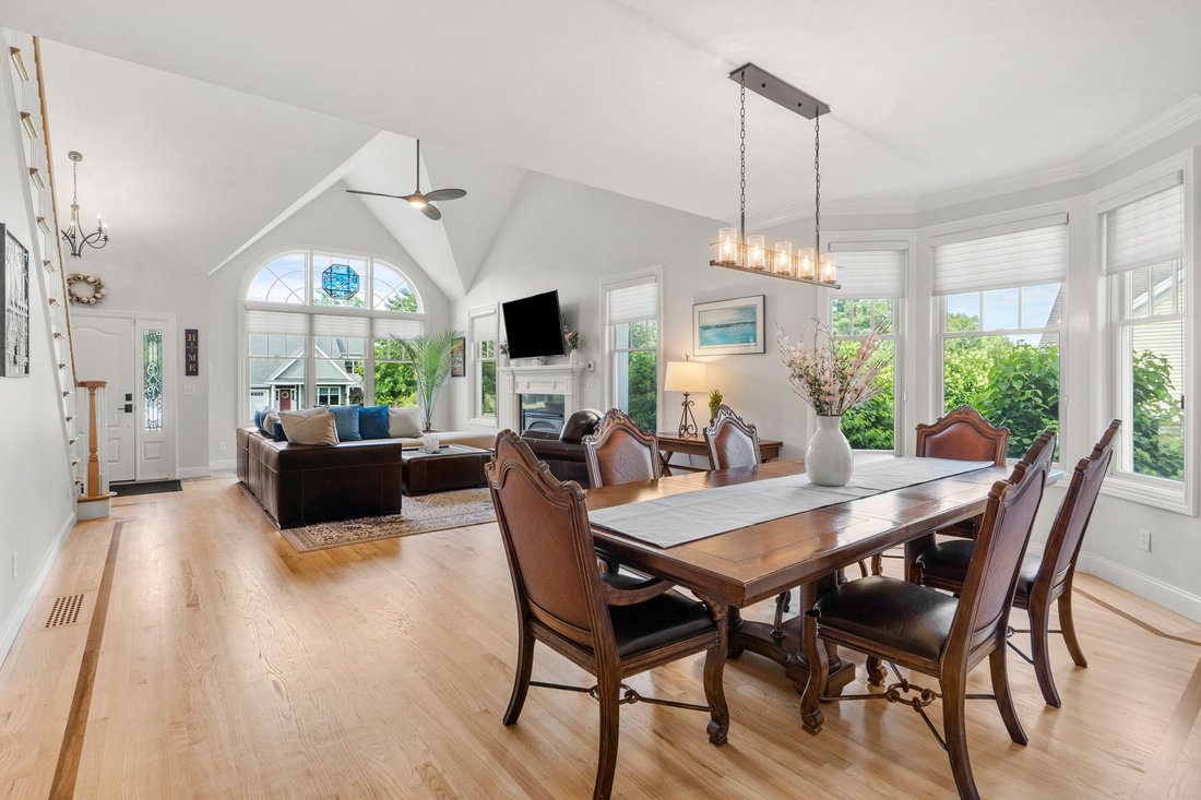 Condo in Amesbury, Massachusetts, United States 5 - 18464327