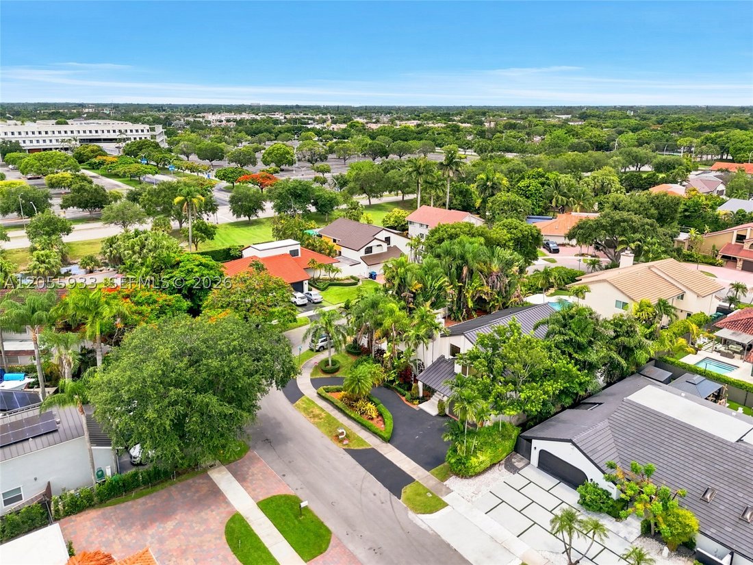 House in Miami, Florida, United States 3 - 18469355