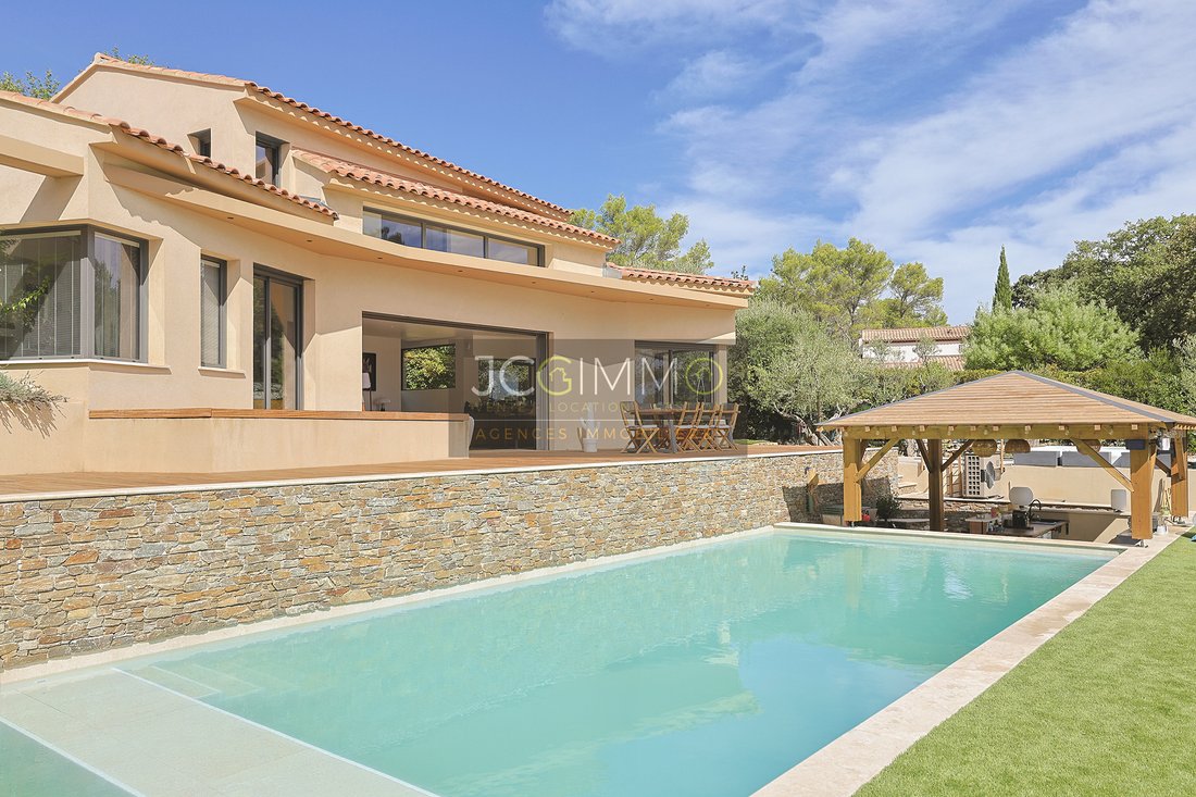 Villa in Solliès-Ville, Provence-Alpes-Côte d'Azur, France 2 - 18460578