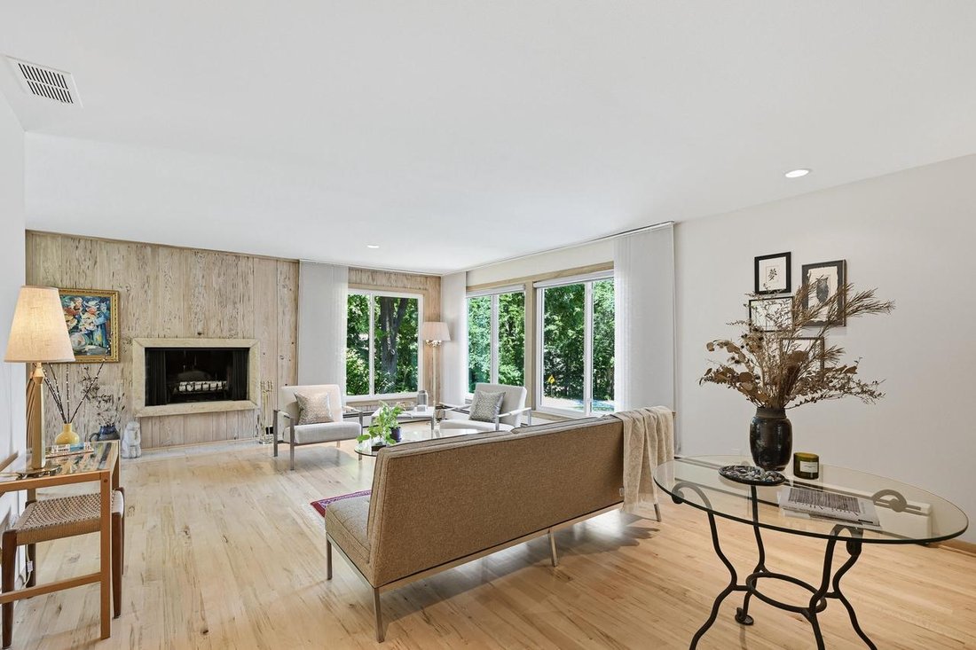 House in Elm Grove, Wisconsin, United States 4 - 18469201
