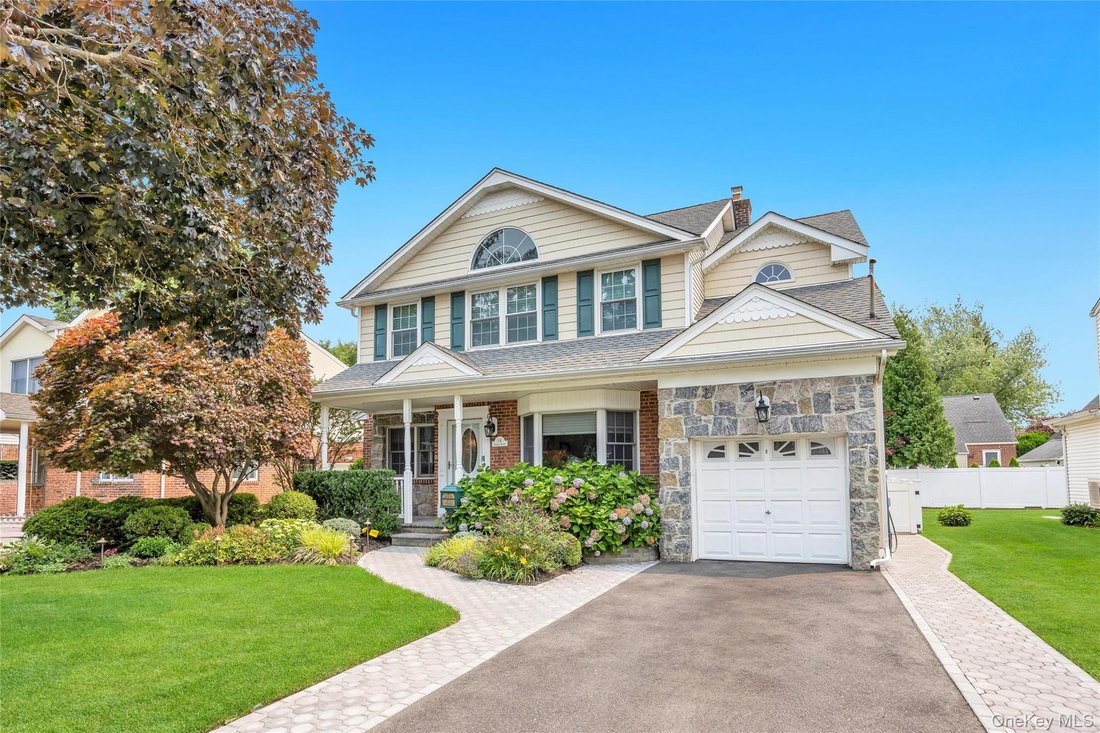House in New Hyde Park, New York, United States 2 - 18455525