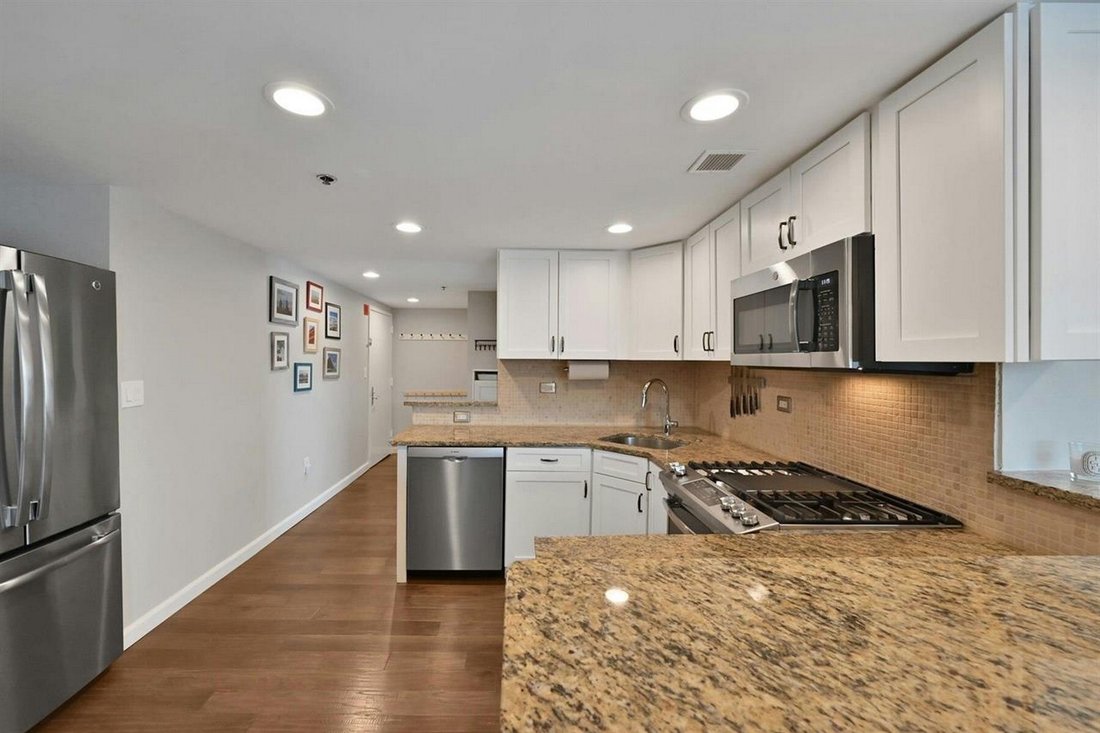 Condo in Hoboken, New Jersey, United States 3 - 18464247