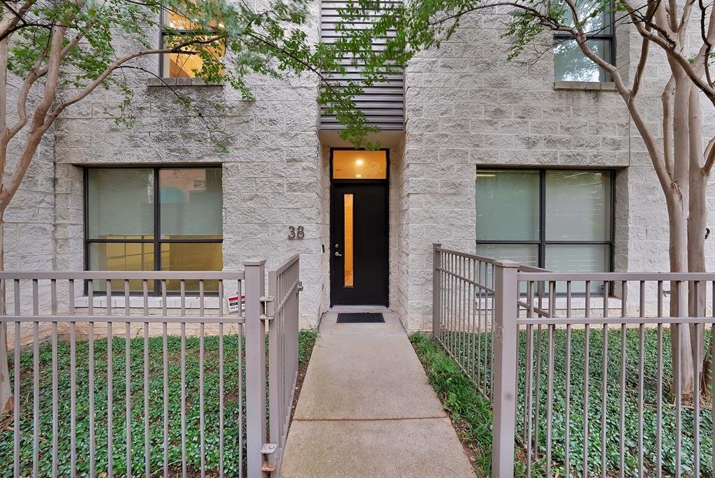 Condo in Dallas, Texas, United States 2 - 18466286