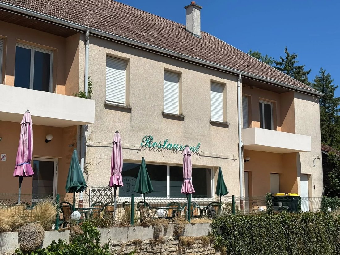 Estate in La Bussiere-sur-Ouche, Bourgogne – Franche-Comté, France 2 - 18457452