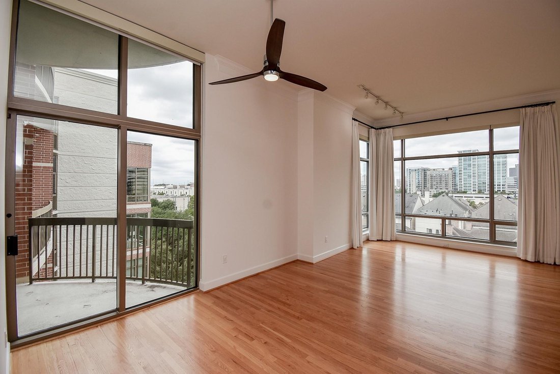 Condo in Houston, Texas, United States 3 - 18469245