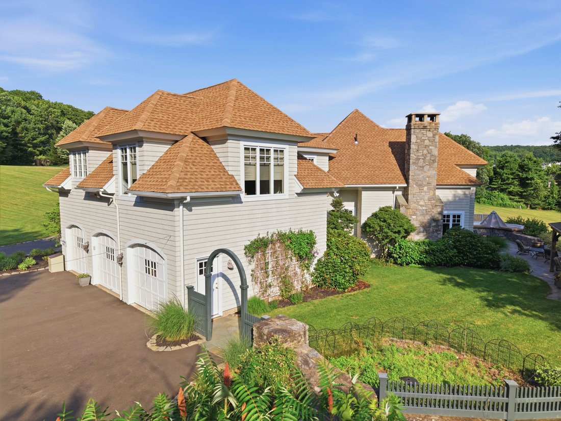 House in Glastonbury, Connecticut, United States 4 - 18457410