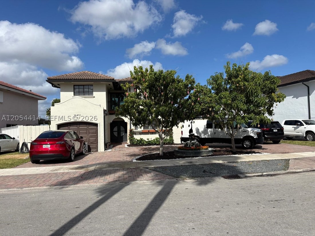 House in Miami, Florida, United States 5 - 18465796