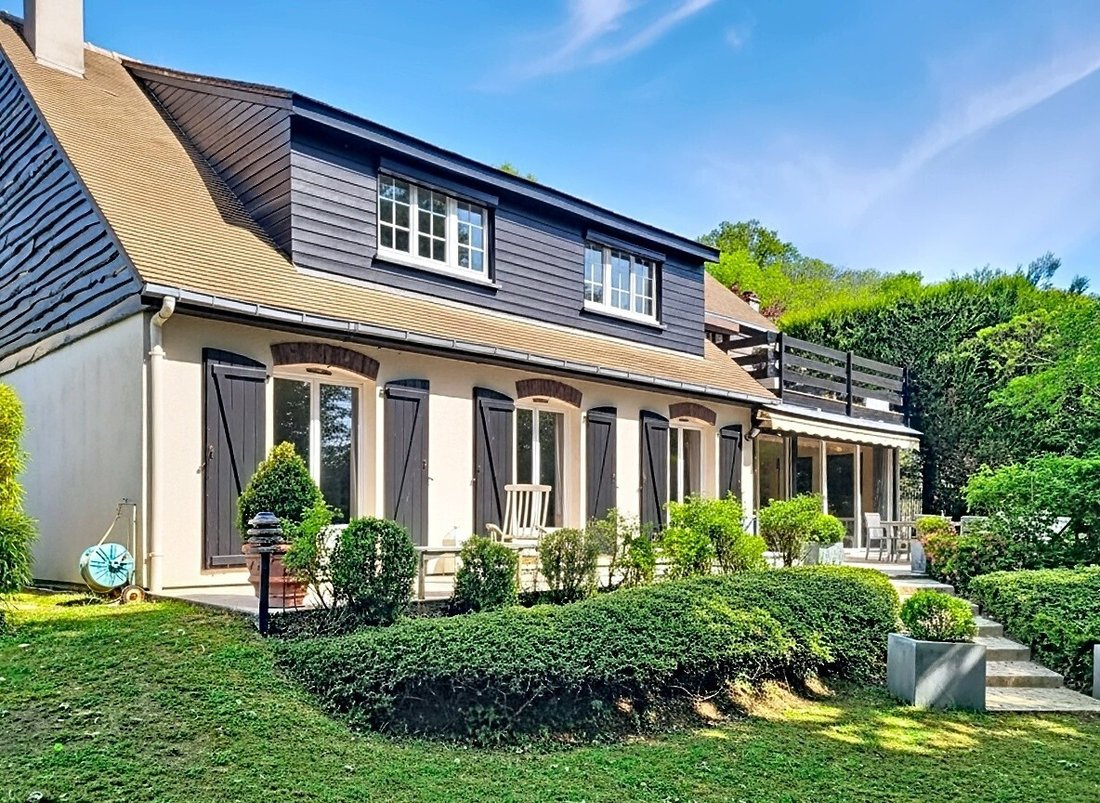 Villa in Orgeval, Ile-de-France, France 1 - 18464099