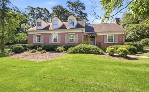 House in Gainesville, Georgia, United States 1