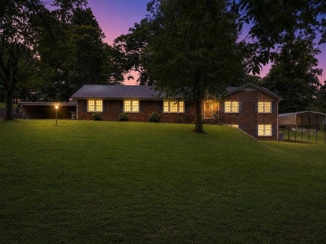 House in Columbia, Tennessee, United States 1 - 18459710