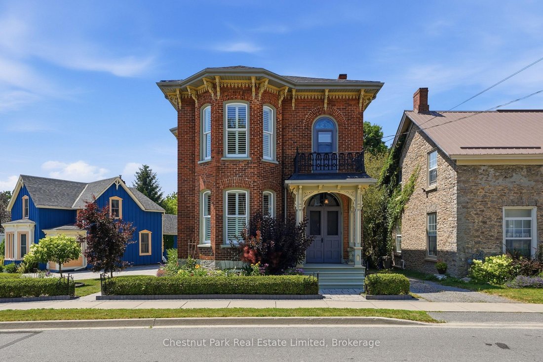 House in Picton, Ontario, Canada 1 - 18471143