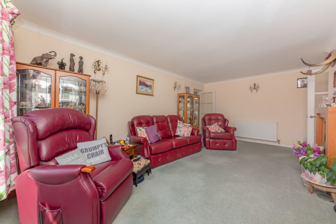 Bungalow in Ringmer, England 4 - 18470797