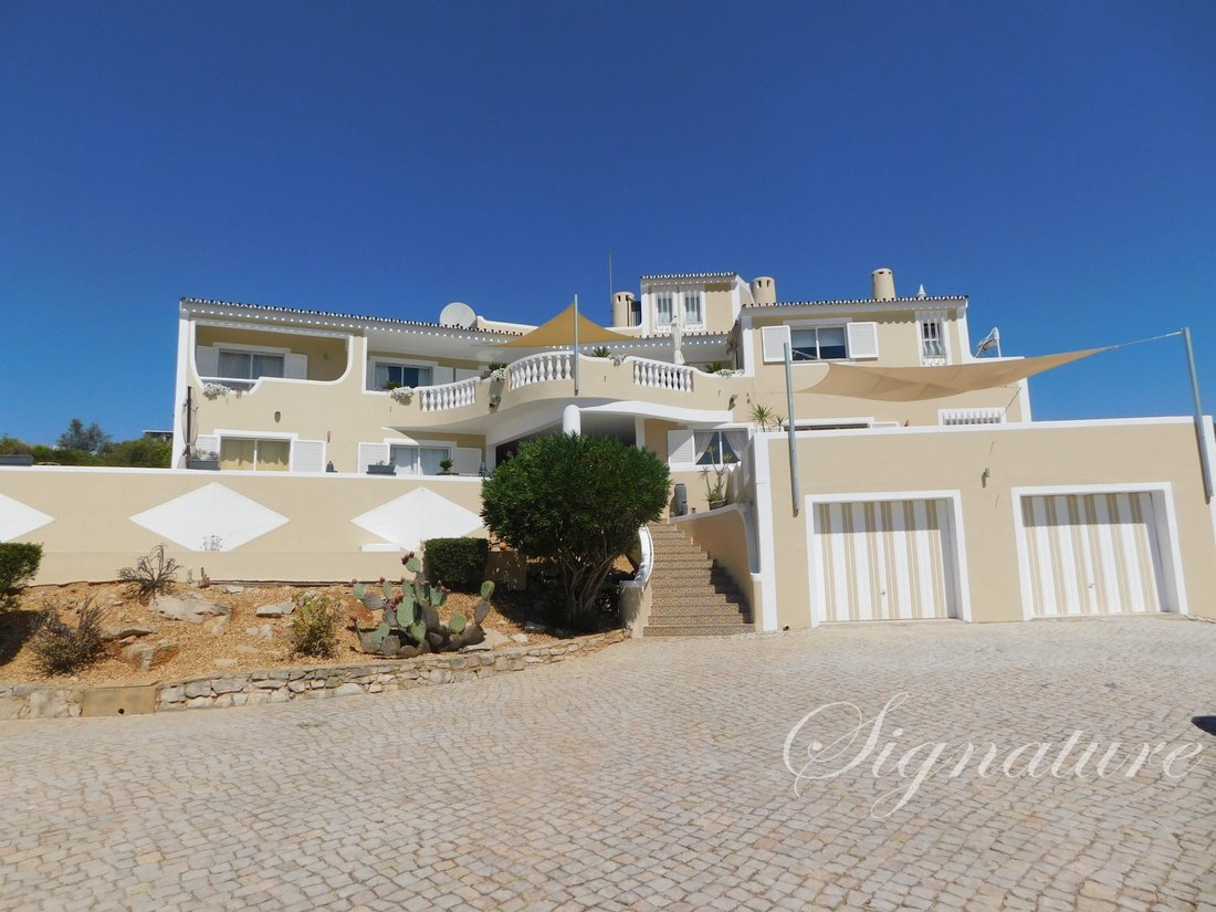 Villa in Santa Barbara de Nexe, Algarve, Portugal 2 - 18467009
