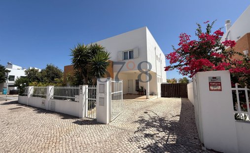 Villa in Moncarapacho, Algarve, Portugal 1