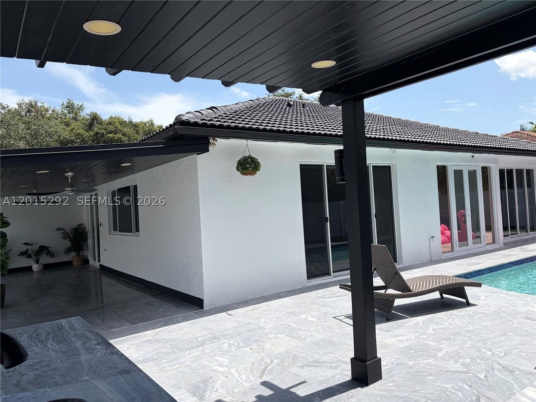 House in Hialeah, Florida, United States 4 - 17871939