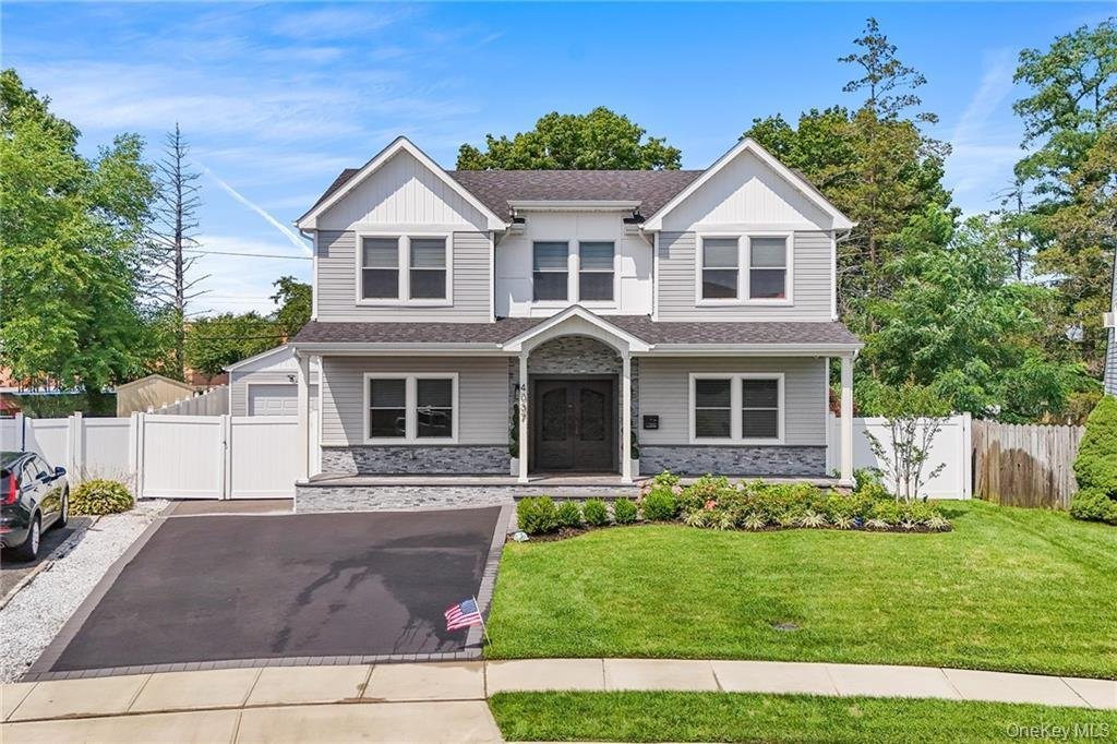 House in Bethpage, New York, United States 1 - 18470450