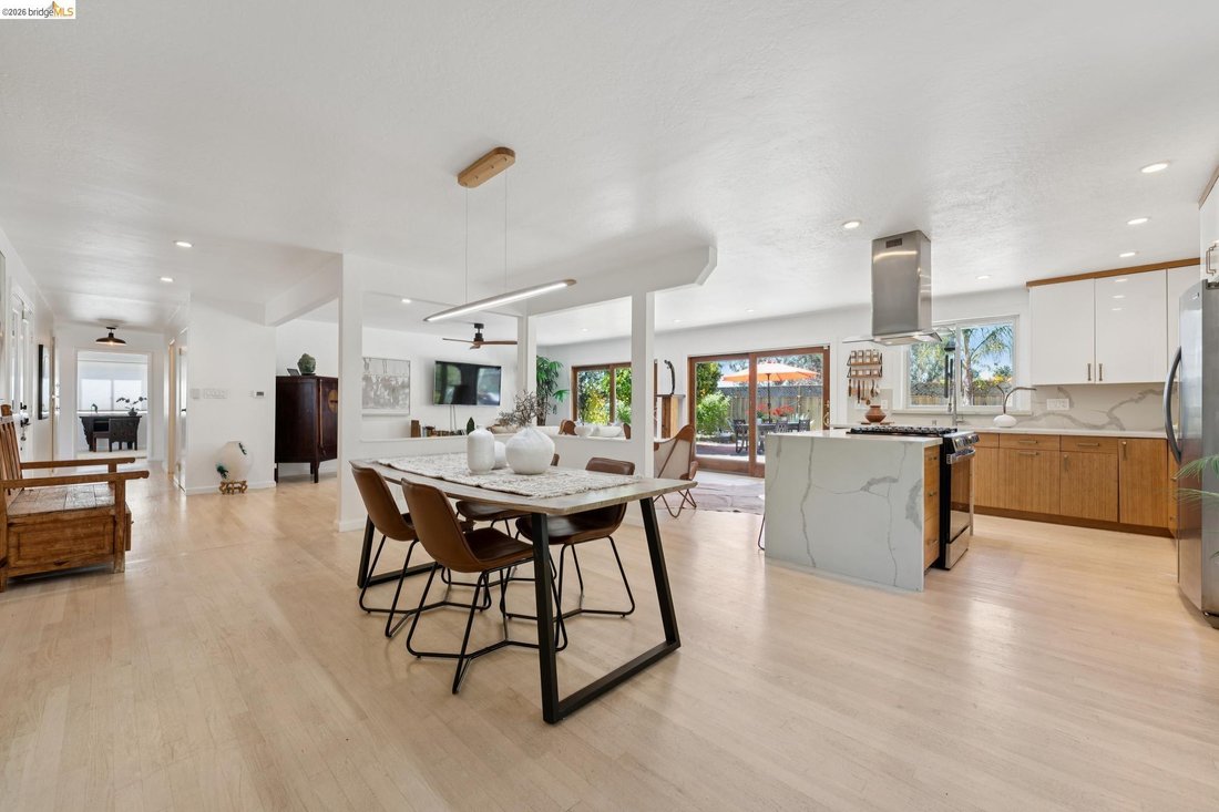 House in Oakland, California, United States 3 - 18470952