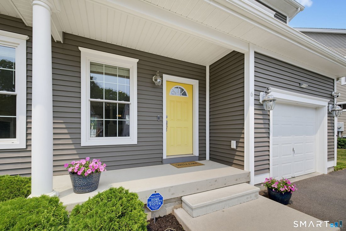 House in Plainville, Connecticut, United States 3 - 18460438