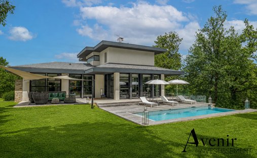 Villa in Charbonnieres-les-Bains, Auvergne-Rhône-Alpes, France 1