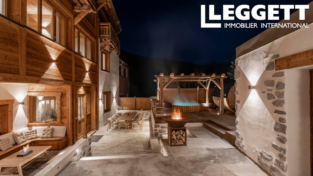 Chalet in La Salle-les-Alpes, Provence-Alpes-Côte d'Azur, France 1 - 18458947