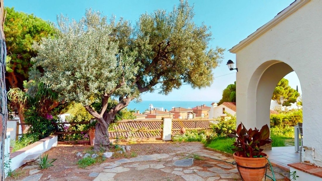 Townhouse in Canet De Mar, Catalonia, Spain 2 - 18464417
