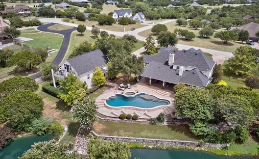 House in Granbury, Texas, United States 1