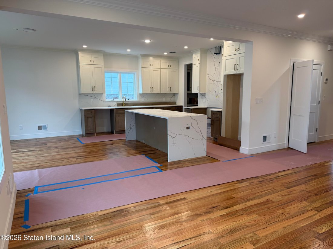 House in New York, New York, United States 4 - 17621788
