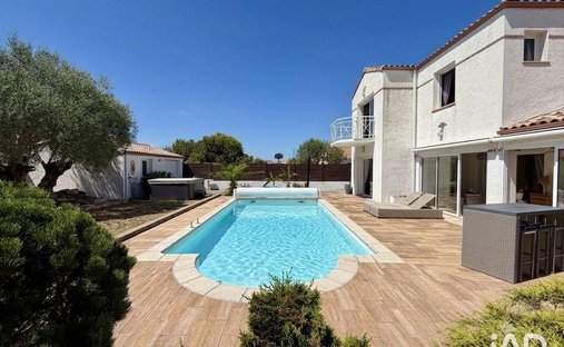 House in Machecoul, Machecoul-Saint-Meme, France 1