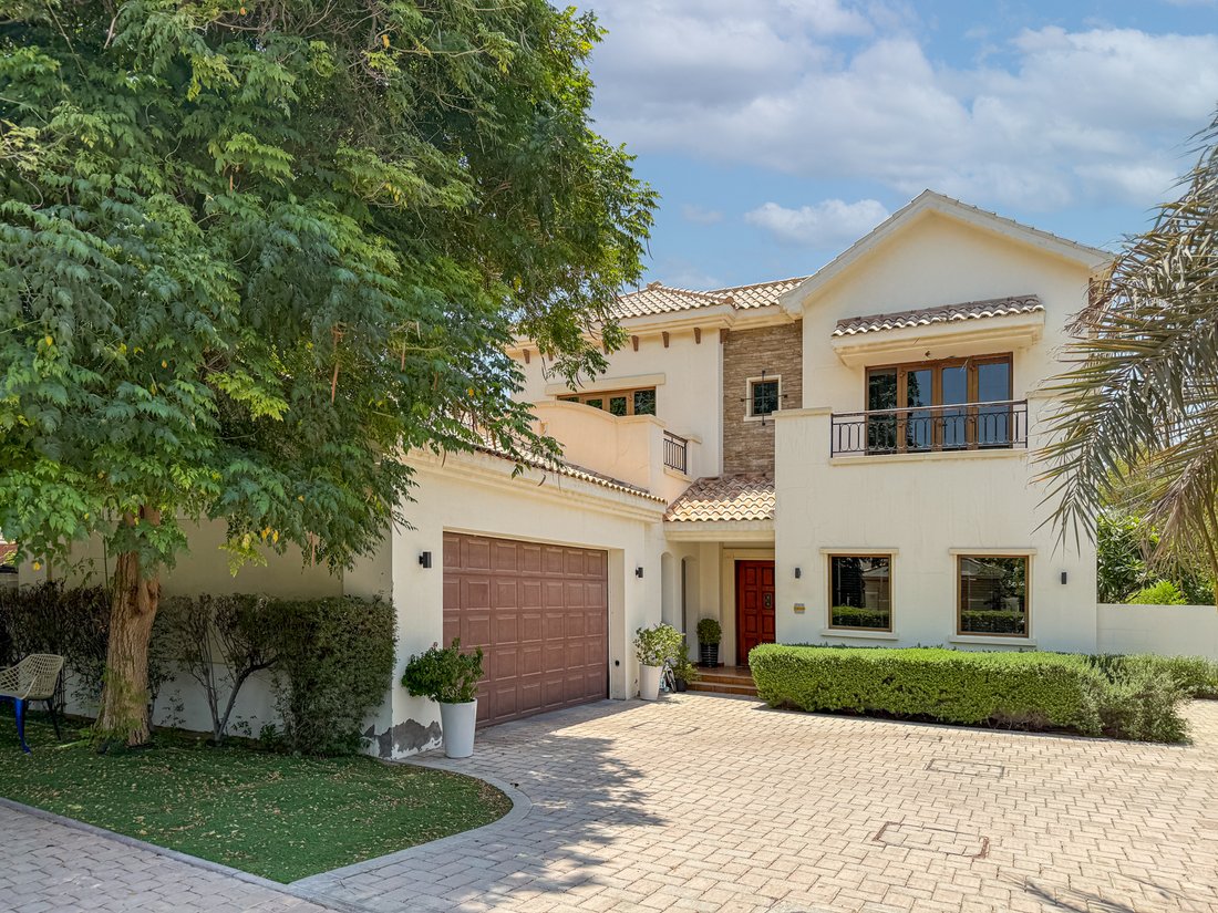 Villa in Jumeirah Golf Estates, Dubai, United Arab Emirates 1 - 18456457