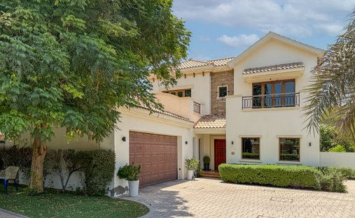 Villa in Jumeirah Golf Estates, Dubai, United Arab Emirates 1