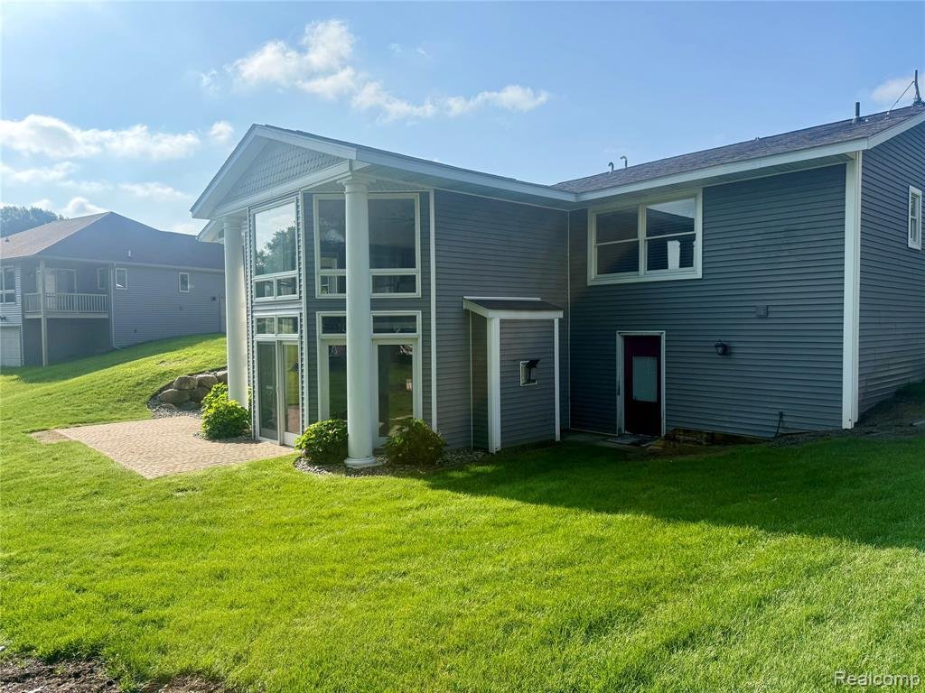 House in Lapeer, Michigan, United States 5 - 18316382