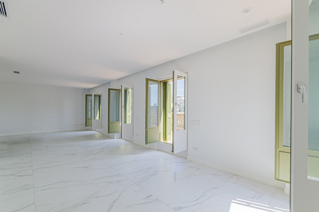 Apartment in Eixample, Barcelona, Spain 5 - 18472432