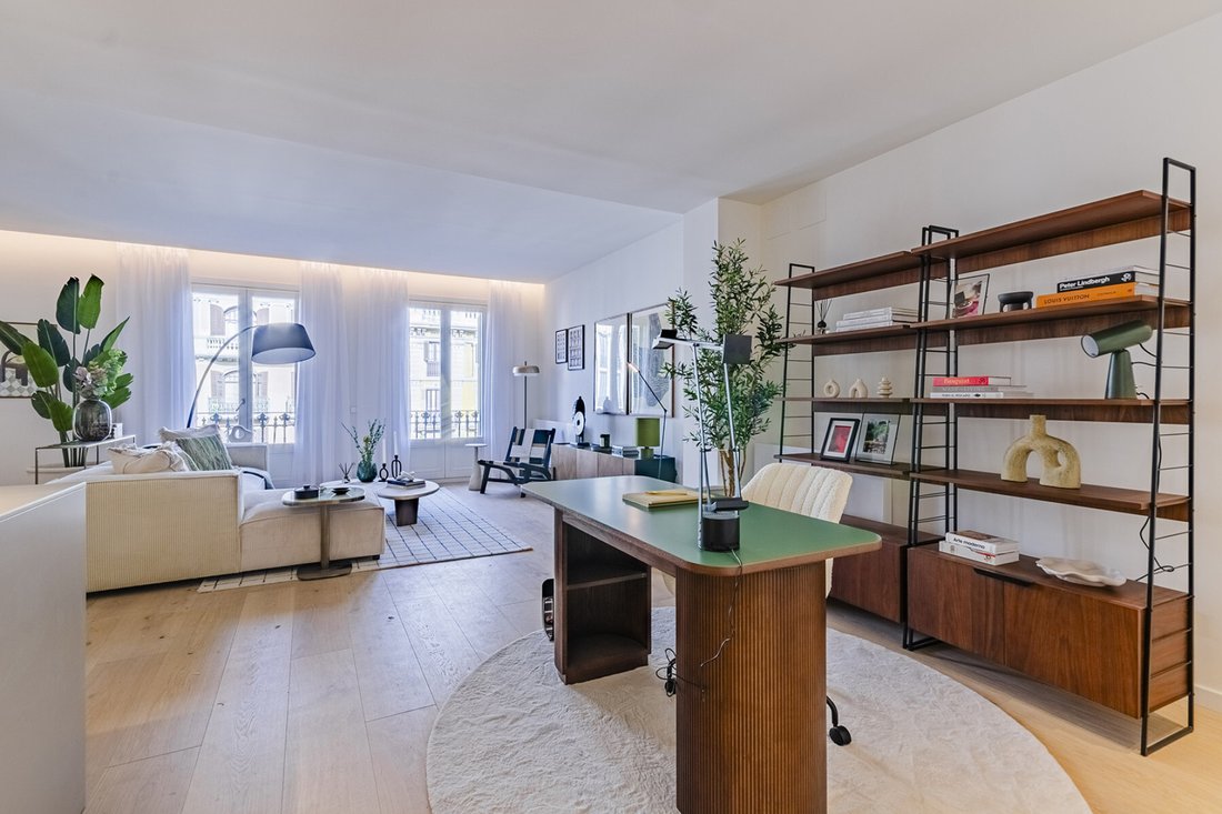 Apartment in Eixample, Barcelona, Spain 3 - 18471131