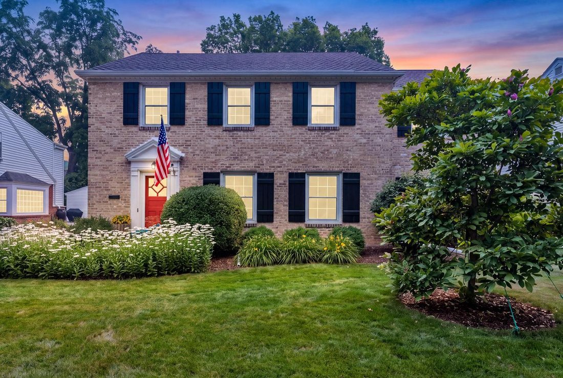 House in Wauwatosa, Wisconsin, United States 1 - 17937051