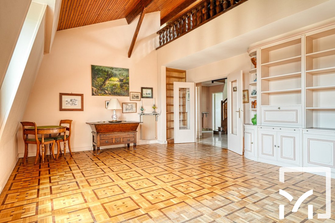 Apartment in Domaine National du Château, Versailles, France 1 - 18465388
