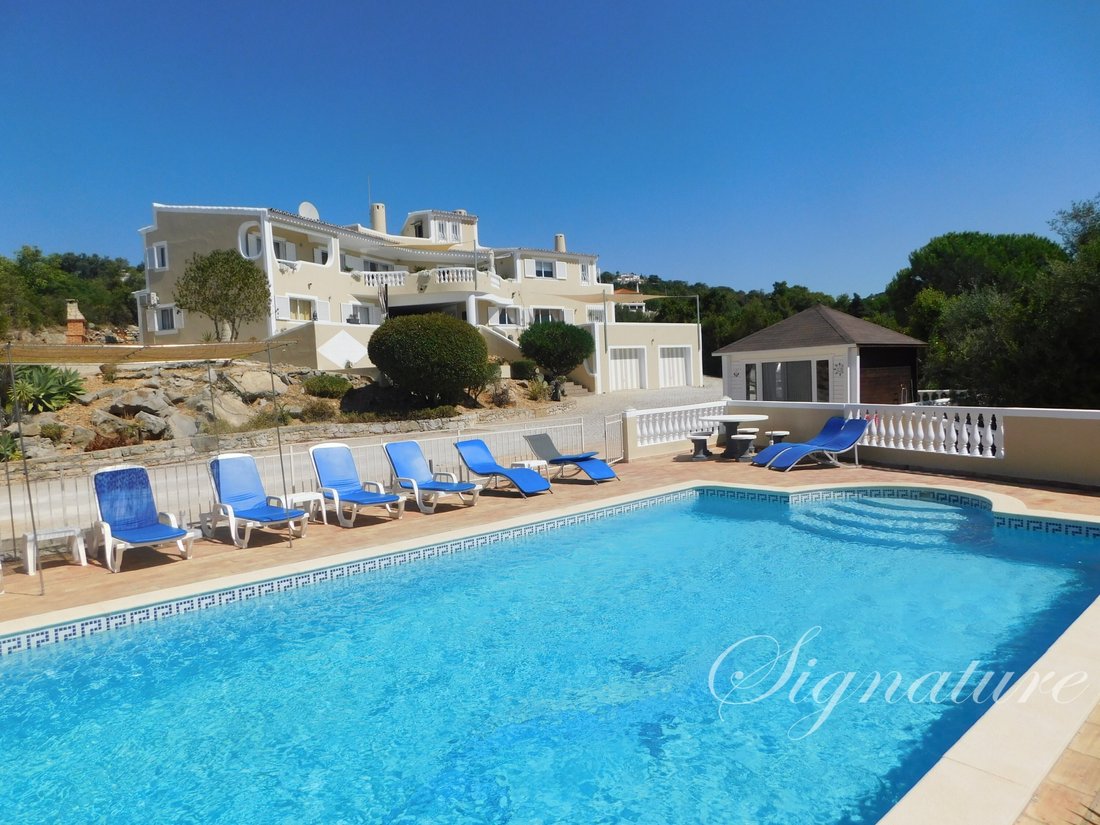 Villa in Santa Barbara de Nexe, Algarve, Portugal 1 - 18467009