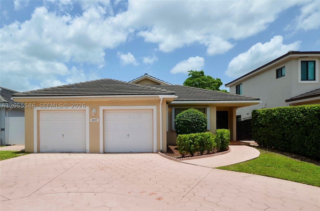 House in Miami Lakes, Florida, United States 1 - 18459420