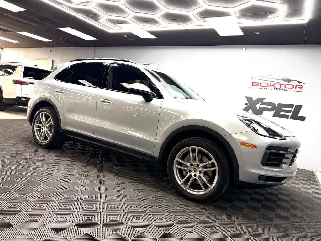 Suv in Las Vegas, NV, United States 2 - 18470235