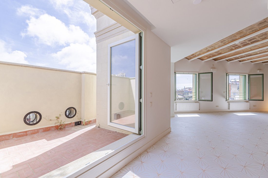 Apartment in Eixample, Barcelona, Spain 5 - 18471407
