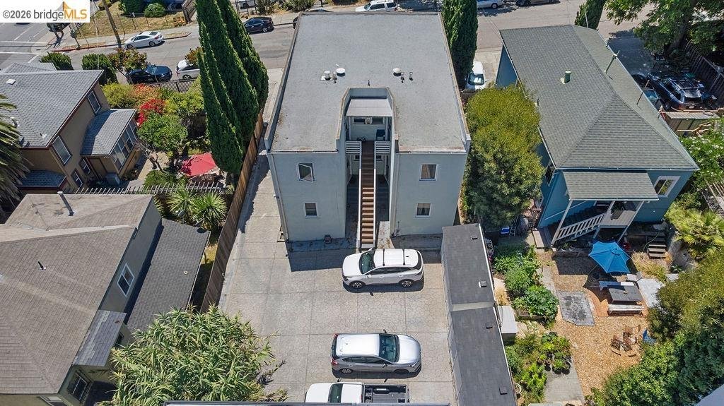 Oakland, California, United States 5 - 18458850