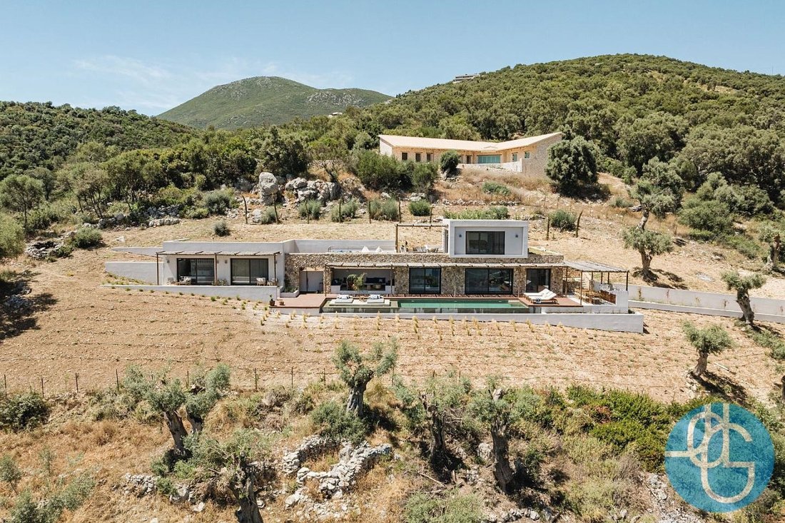 Villa in Xaradiatikon, Ellomenos, Greece 2 - 18470631