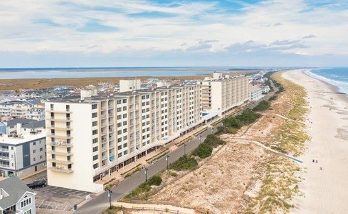 Condo in Sea Isle City, New Jersey, United States 1