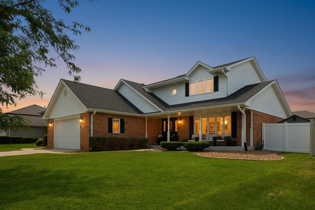 House in Oak Forest, Illinois, United States 2 - 18465875