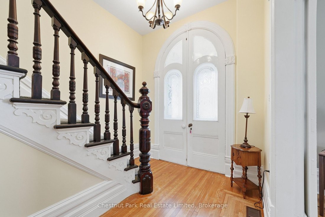 House in Picton, Ontario, Canada 2 - 18471143